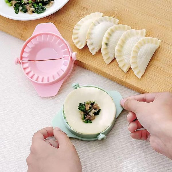 Samosa Maker & Dumpling Shaper – Easy Dough Press Mold for Samosas, Dumplings & Pastries (Random Color)