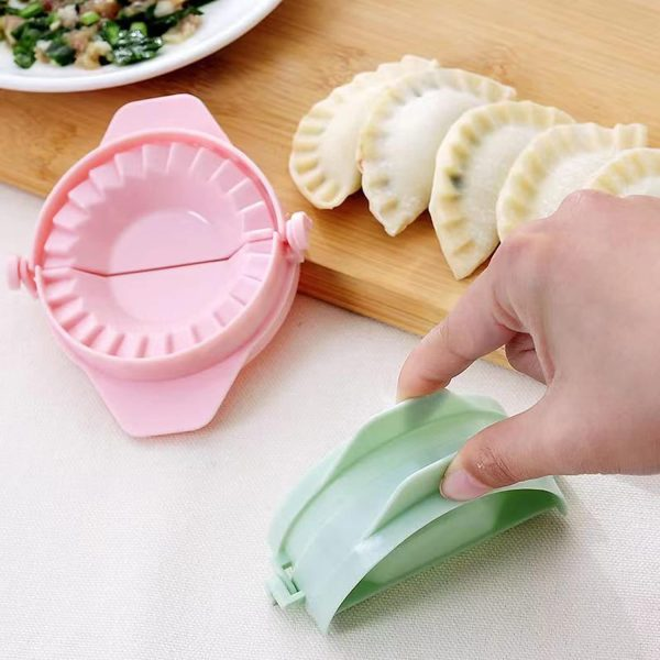 Samosa Maker & Dumpling Shaper – Easy Dough Press Mold for Samosas, Dumplings & Pastries (Random Color)